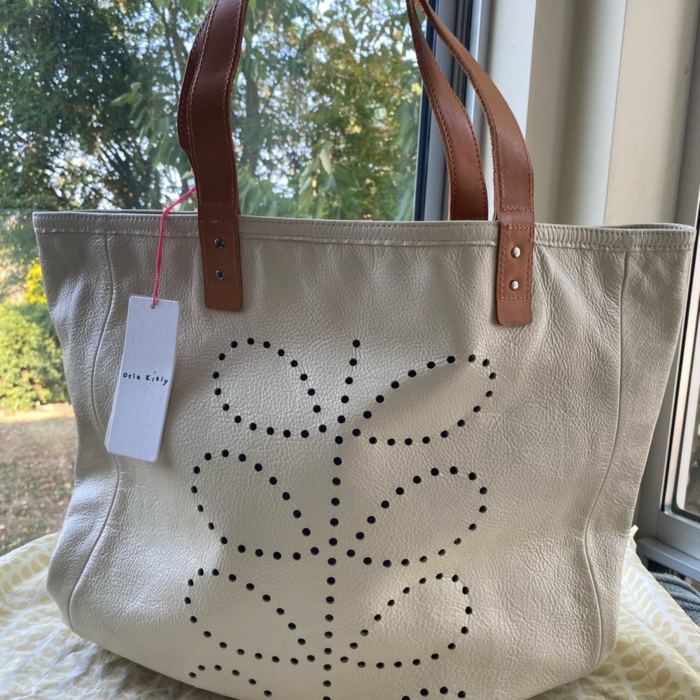ORLA KIELY Reversible COLOUR BLOCK LEATHER
WILLOW BAG| Limited Edition
